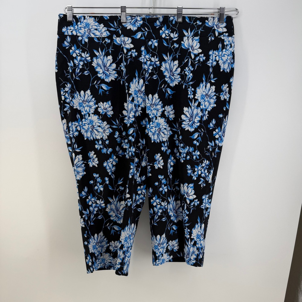 Counterparts Capri Pants Women 22W Black Blue Floral Pull On Stretch Casual Chic
